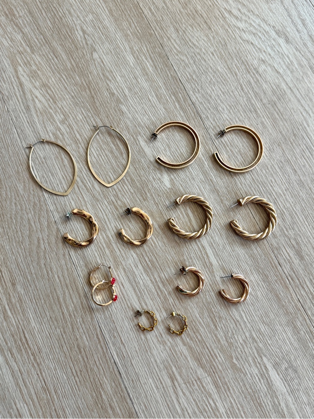 Lot of 7 Pairs Gold Tone Hoop Earrings Hoops, Pre-owned imperfect, not all backs